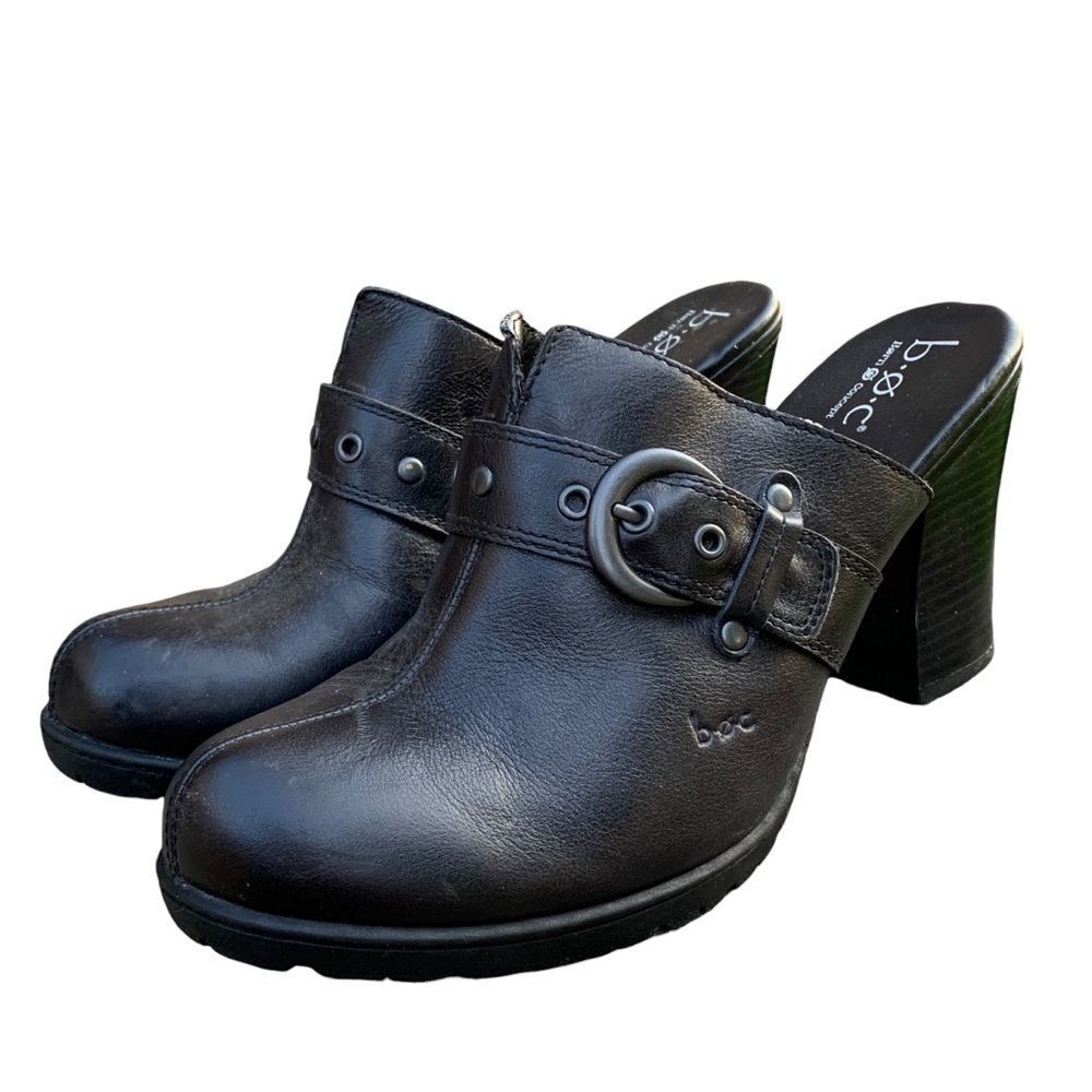 b.o.c. Women's Black Leather Clogs